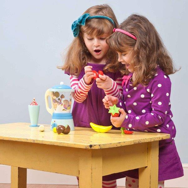 Fruit & Smooth Wooden Blender Set - Le Toy Van - Children's Pretend Toy Blender and Smoothie Maker