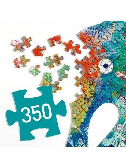 A 350-piece sea horse shape jigsaw puzzle for children.